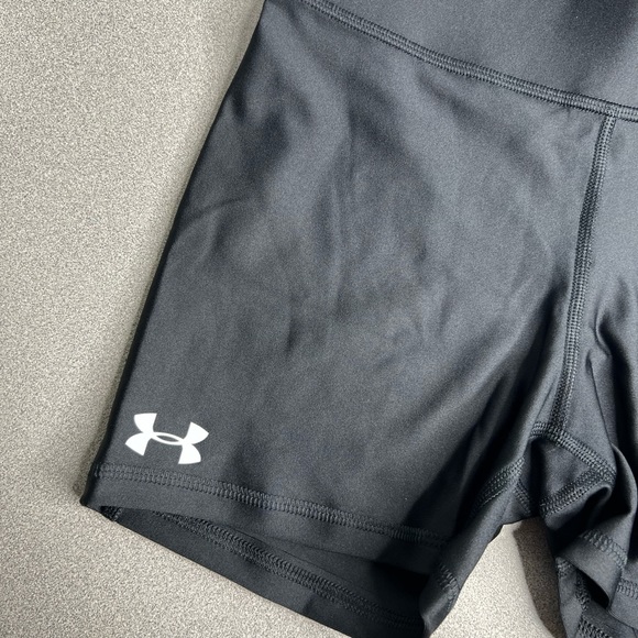 Under Armour Women’s Compression Short 4” - Picture 7 of 10